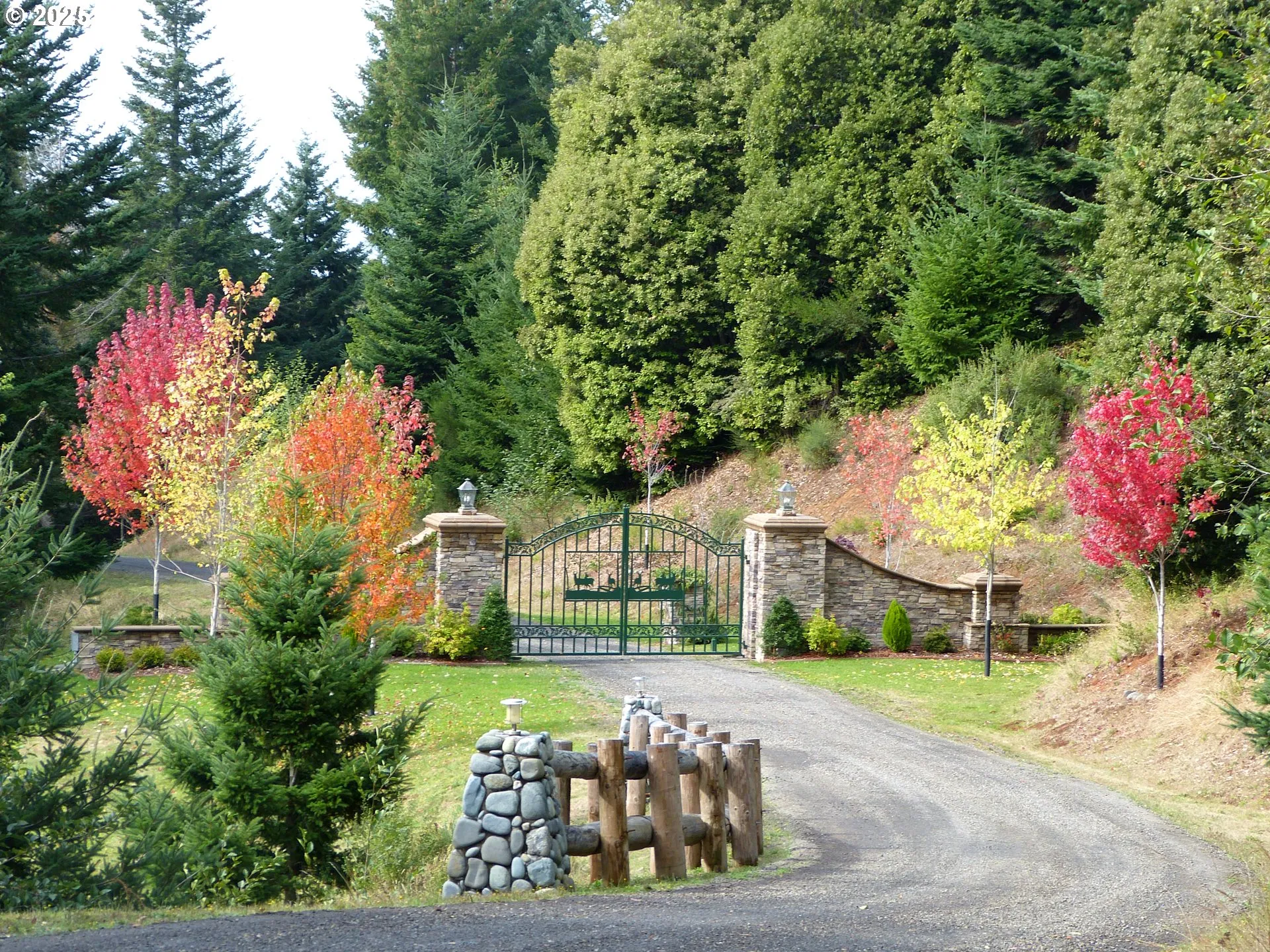 Driveway-Gated