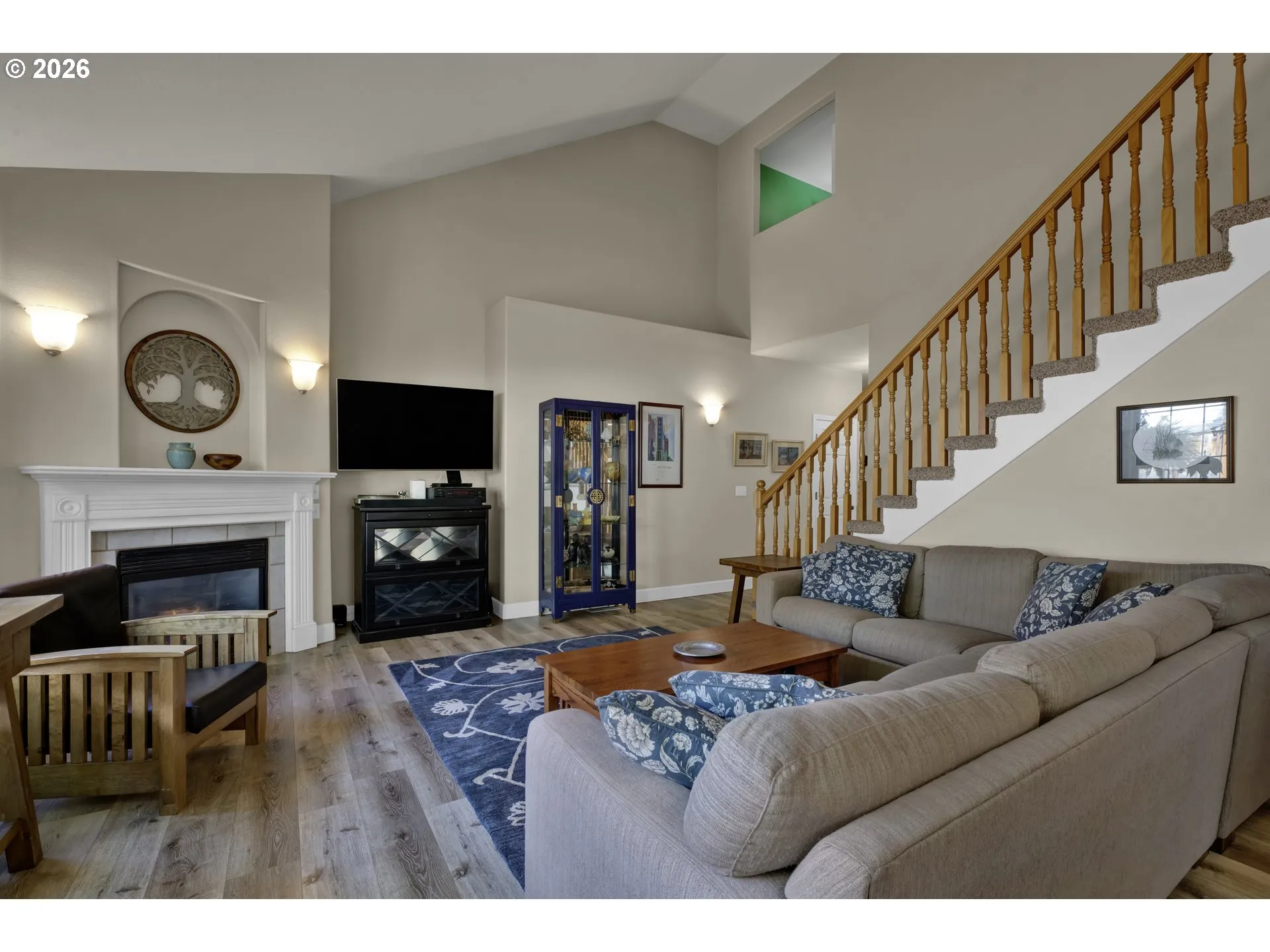 Living Room-Fireplace
