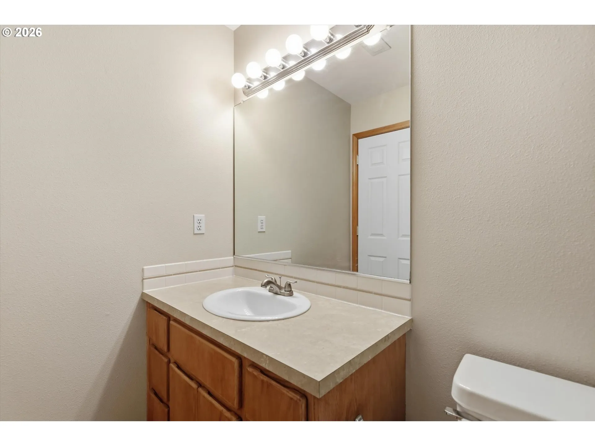 Primary Bedroom-Attached Bathroom