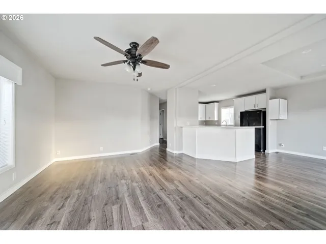 Living Room-Ceiling Fan