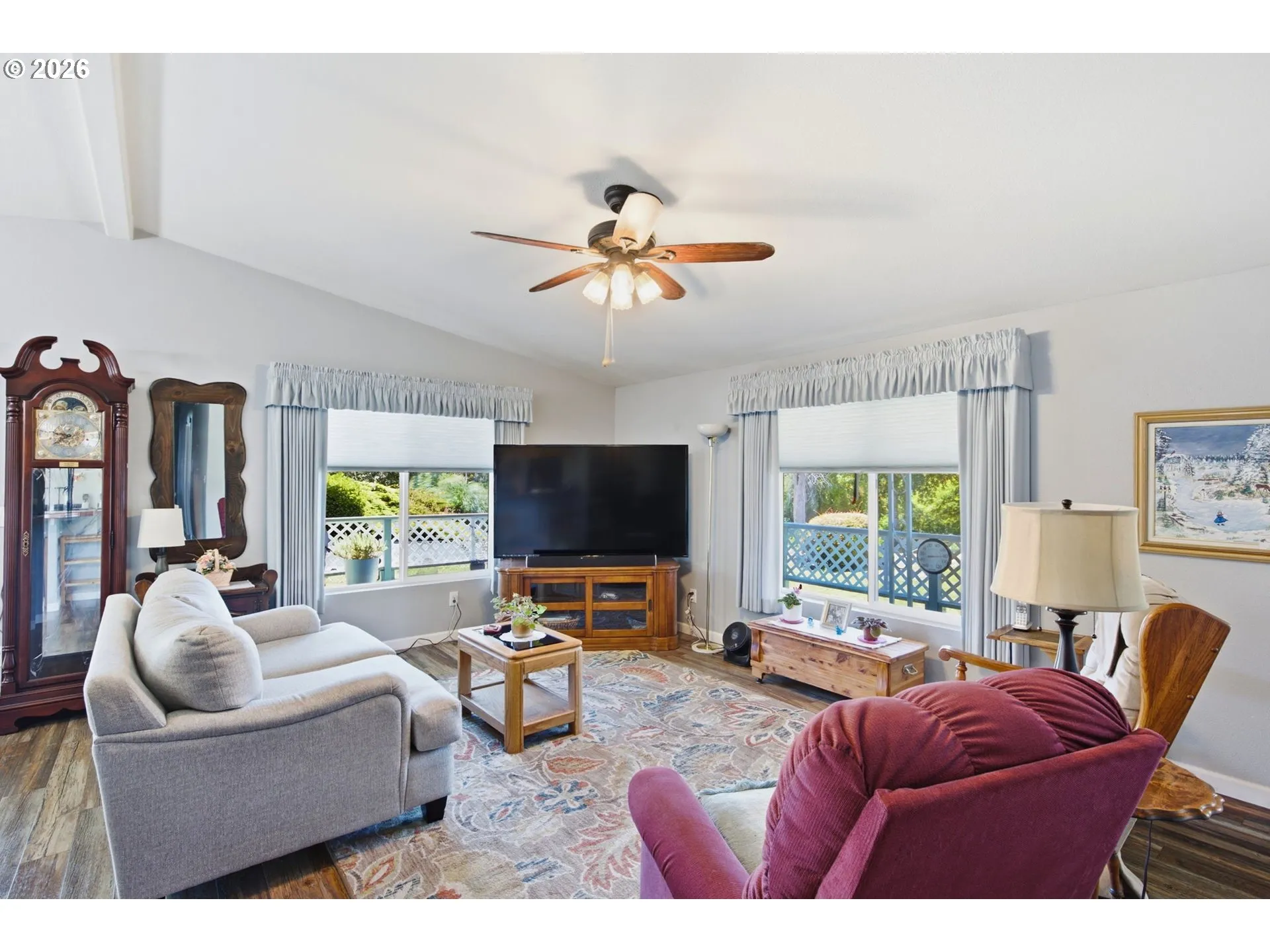 Living Room-Ceiling Fan