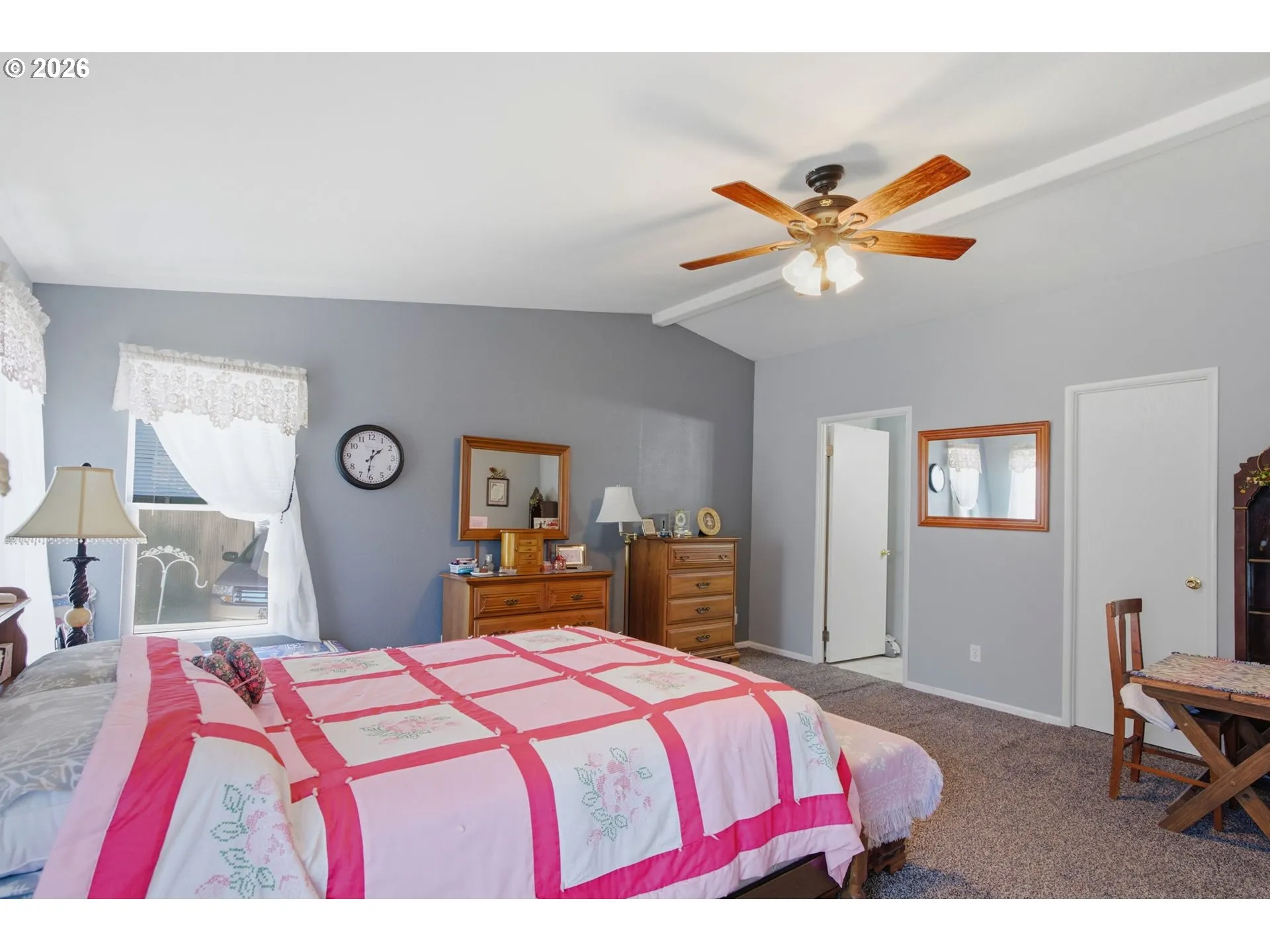 Bedroom, Primary-Vaulted Ceilings