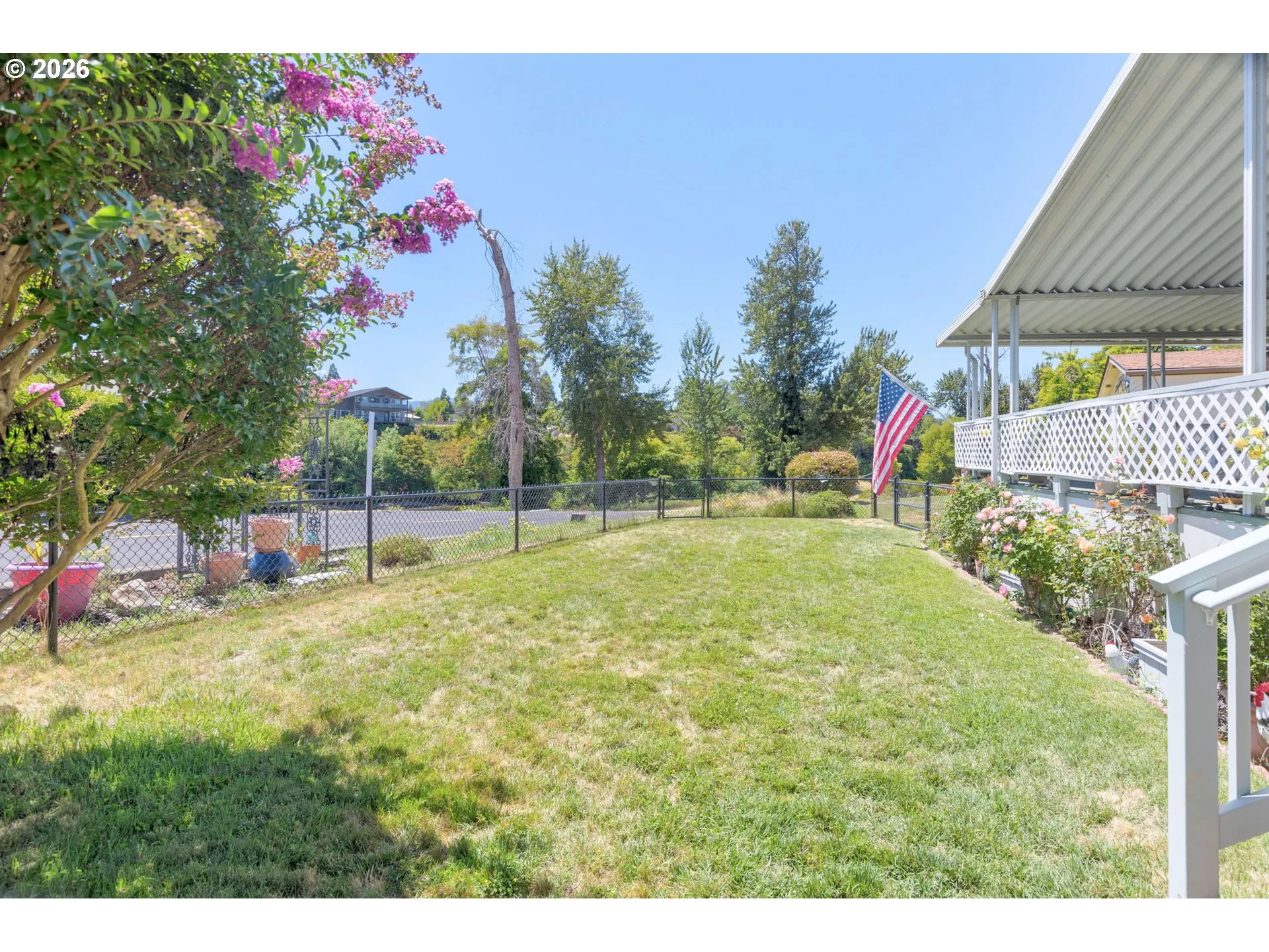 Front Yard-Fenced