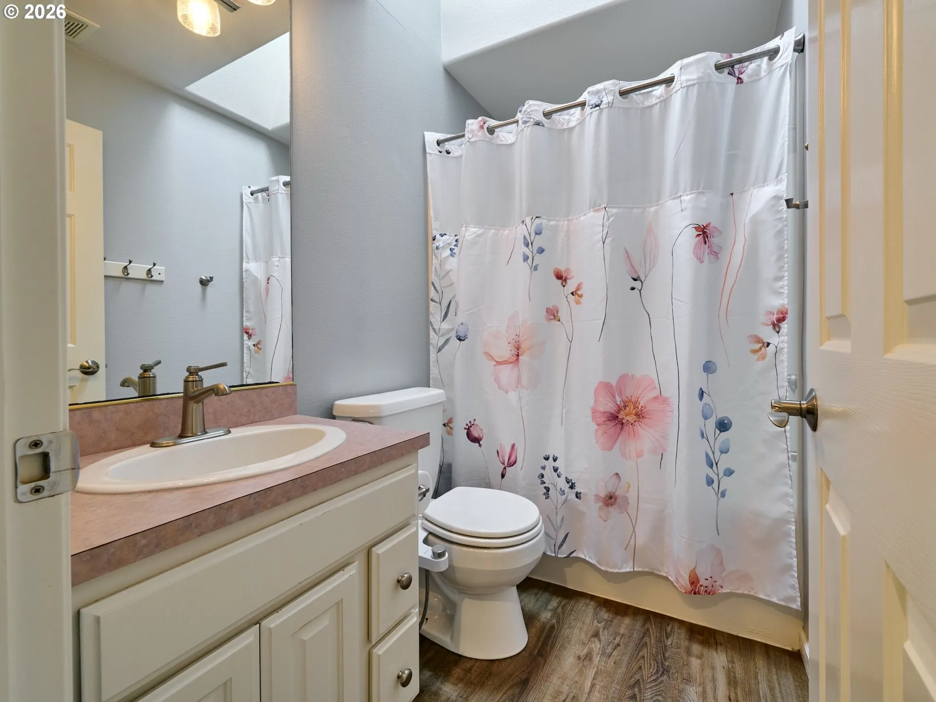 Bathroom-Upper