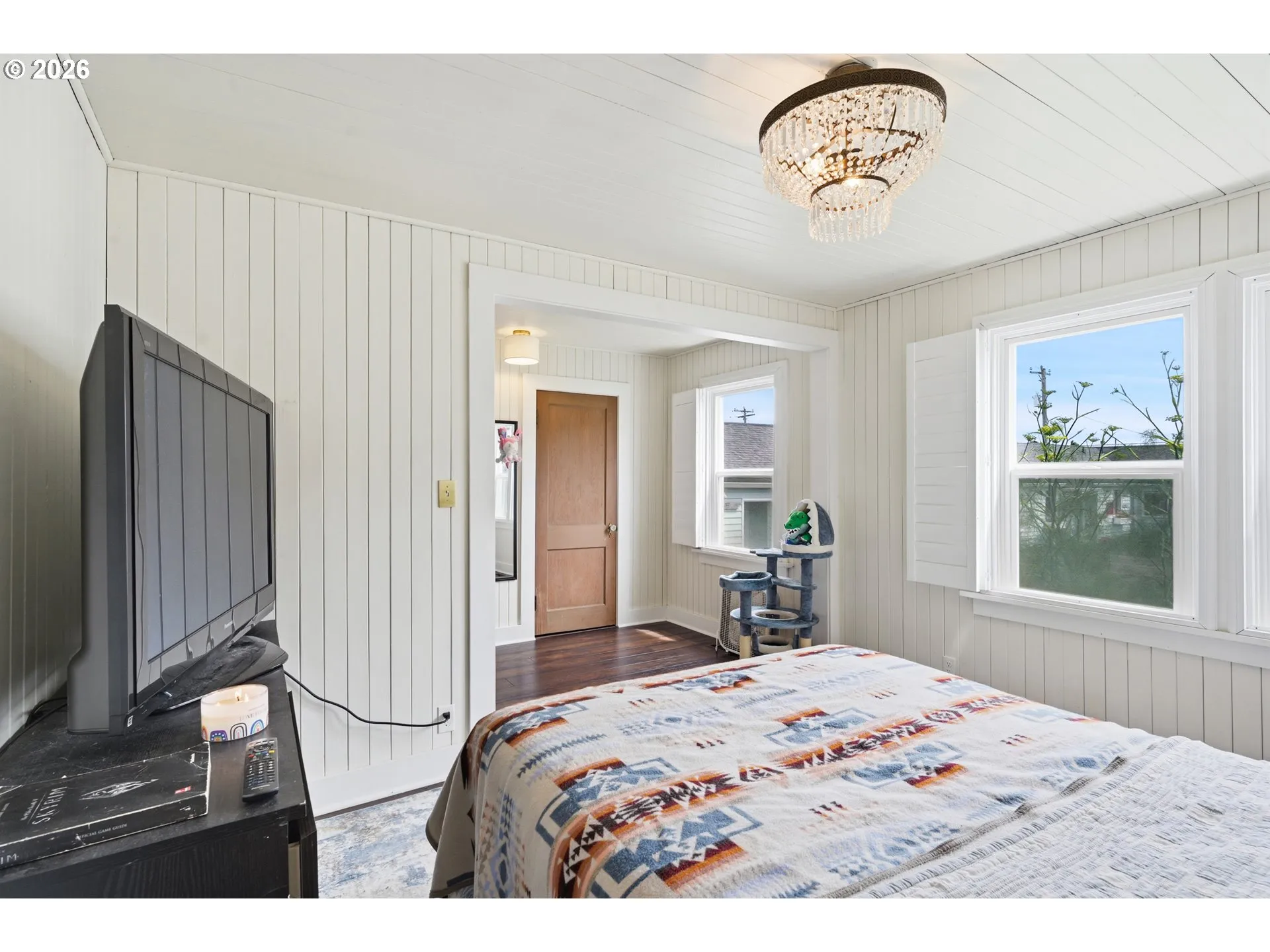 Primary Bedroom-Main