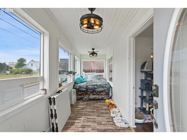 Entrance/Foyer