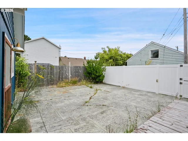 Yard-Fenced