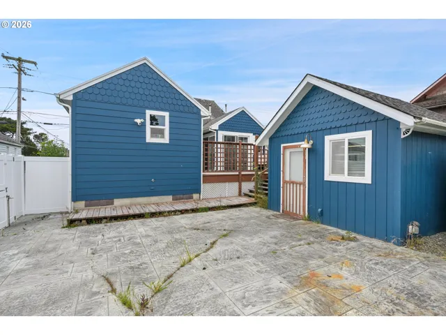 Yard-Back