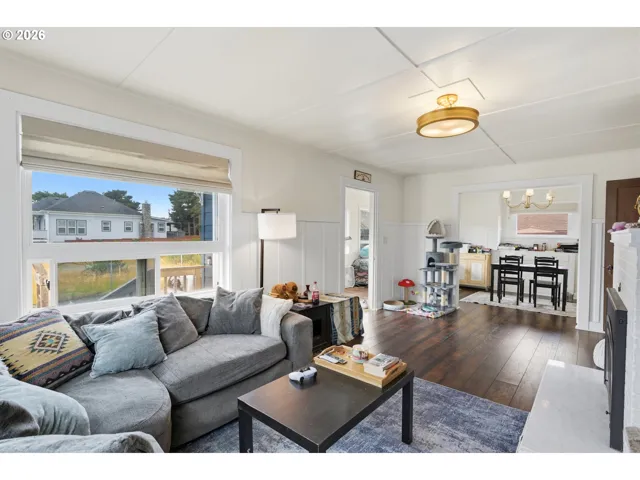 Living Room/Dining Room