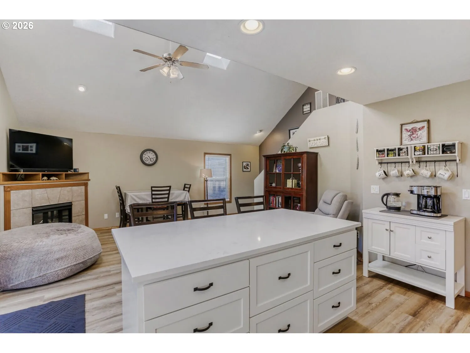 Kitchen-Island