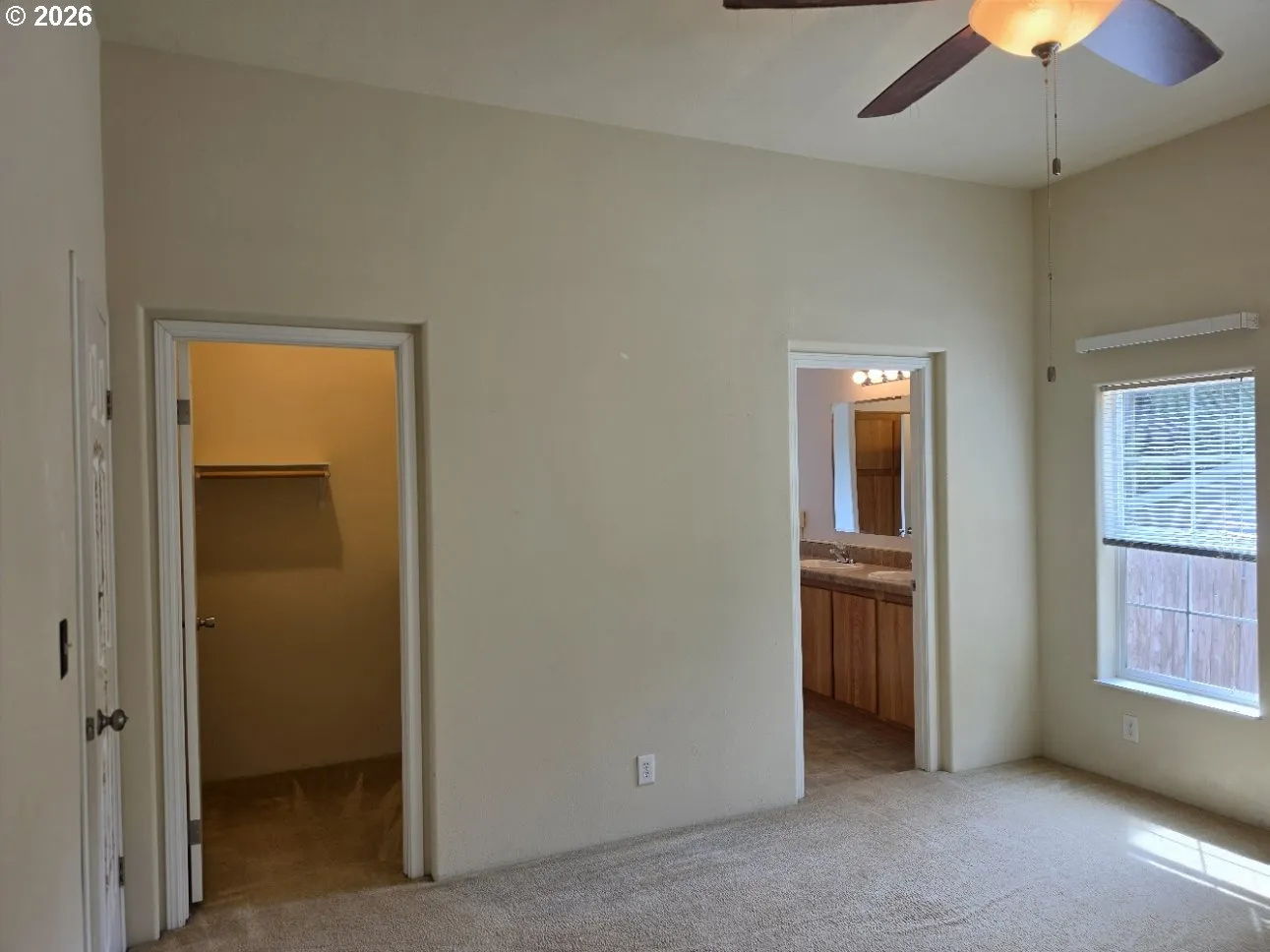 Bedroom, Owner's Suite-Walk-In Closet