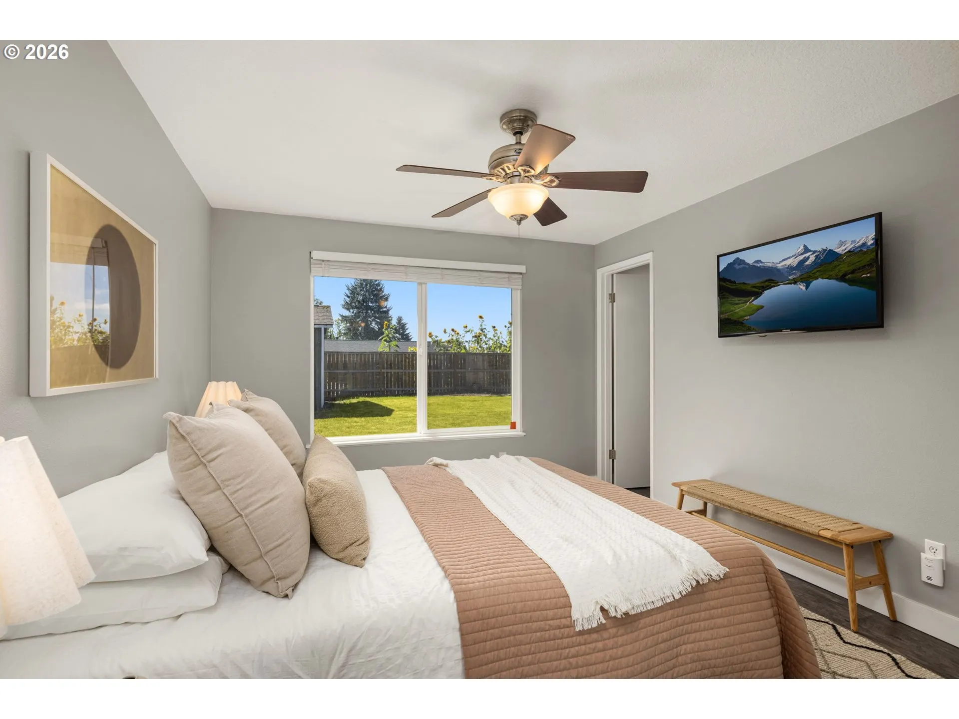 Bedroom, Primary