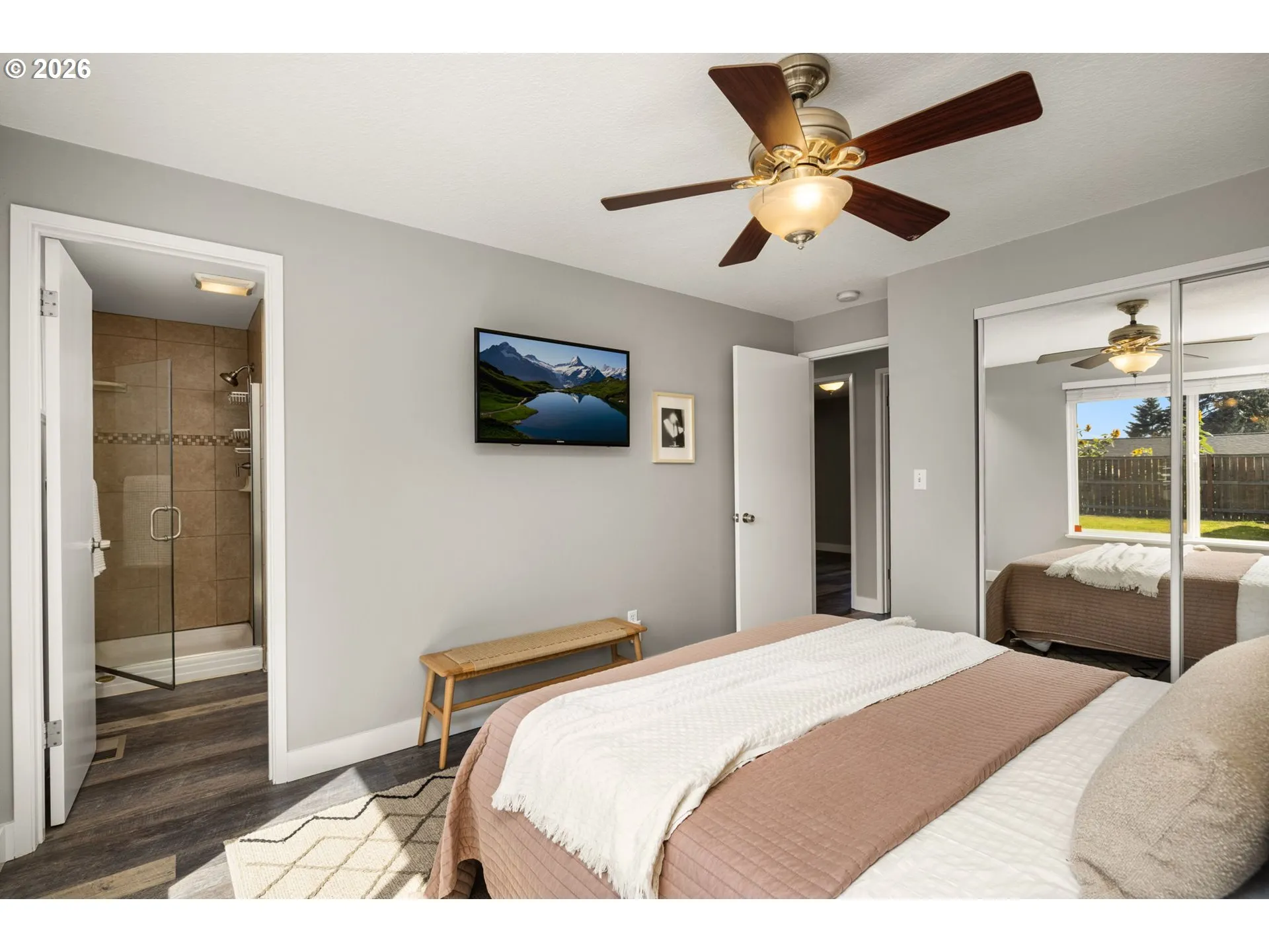 Bedroom, Primary