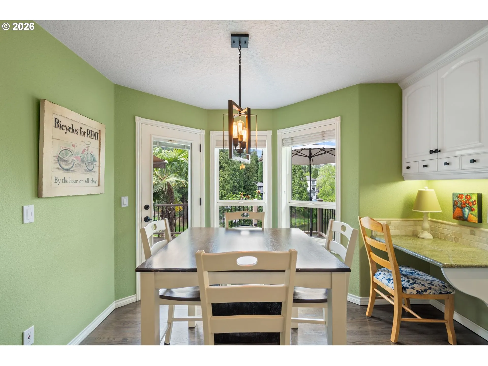 Kitchen/Nook-Eating Area