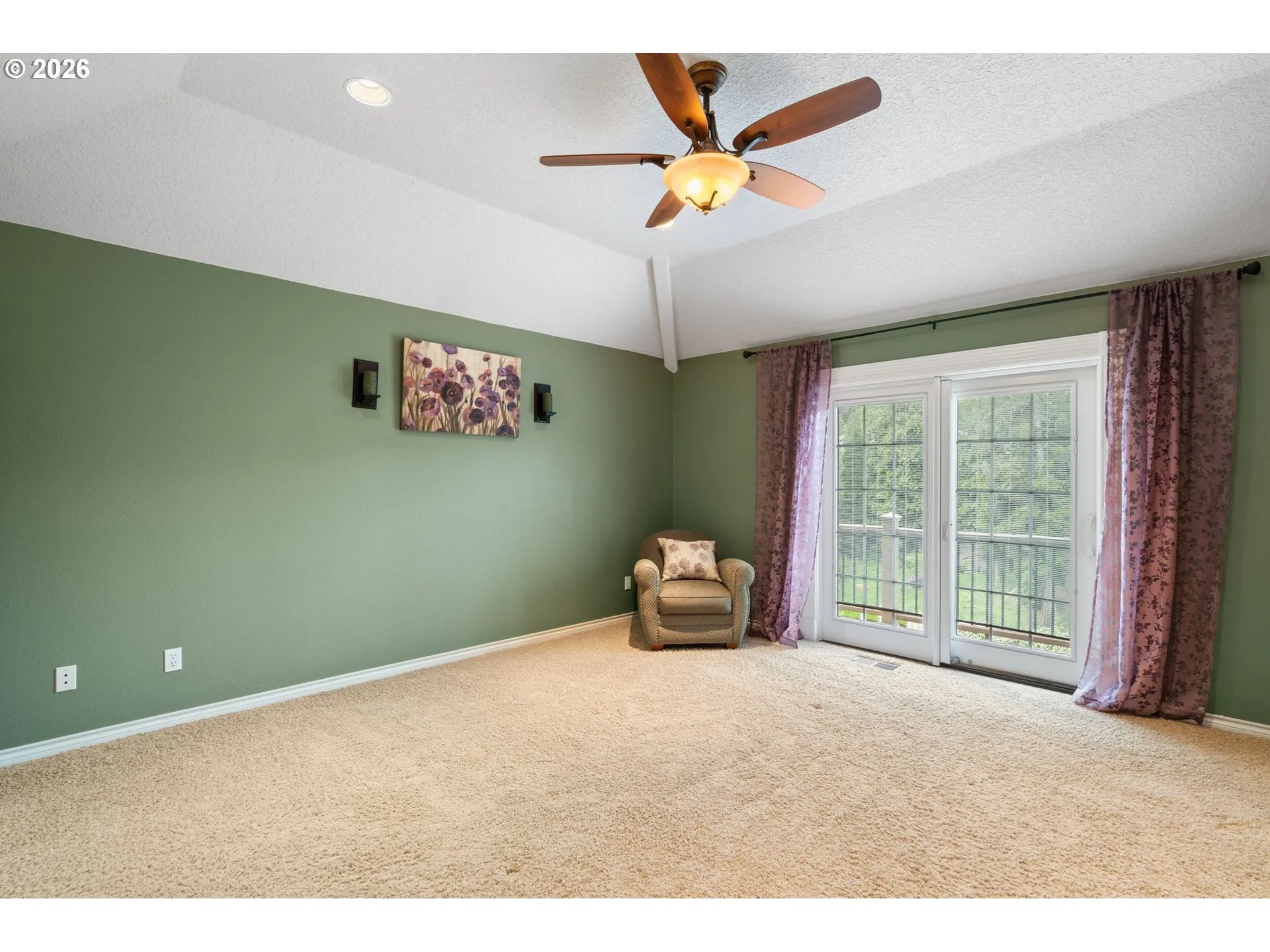 Bedroom, Owner's Suite-Main