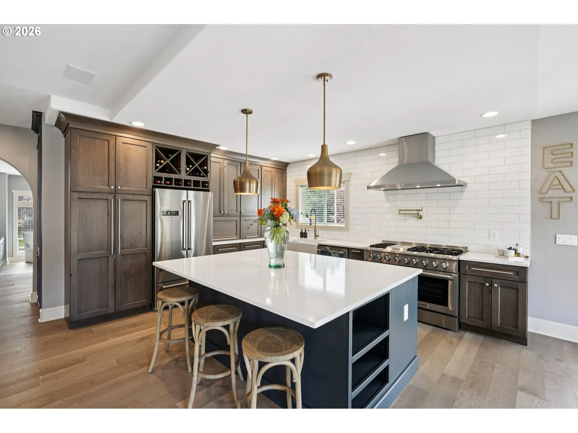 Kitchen/Family Room-Island