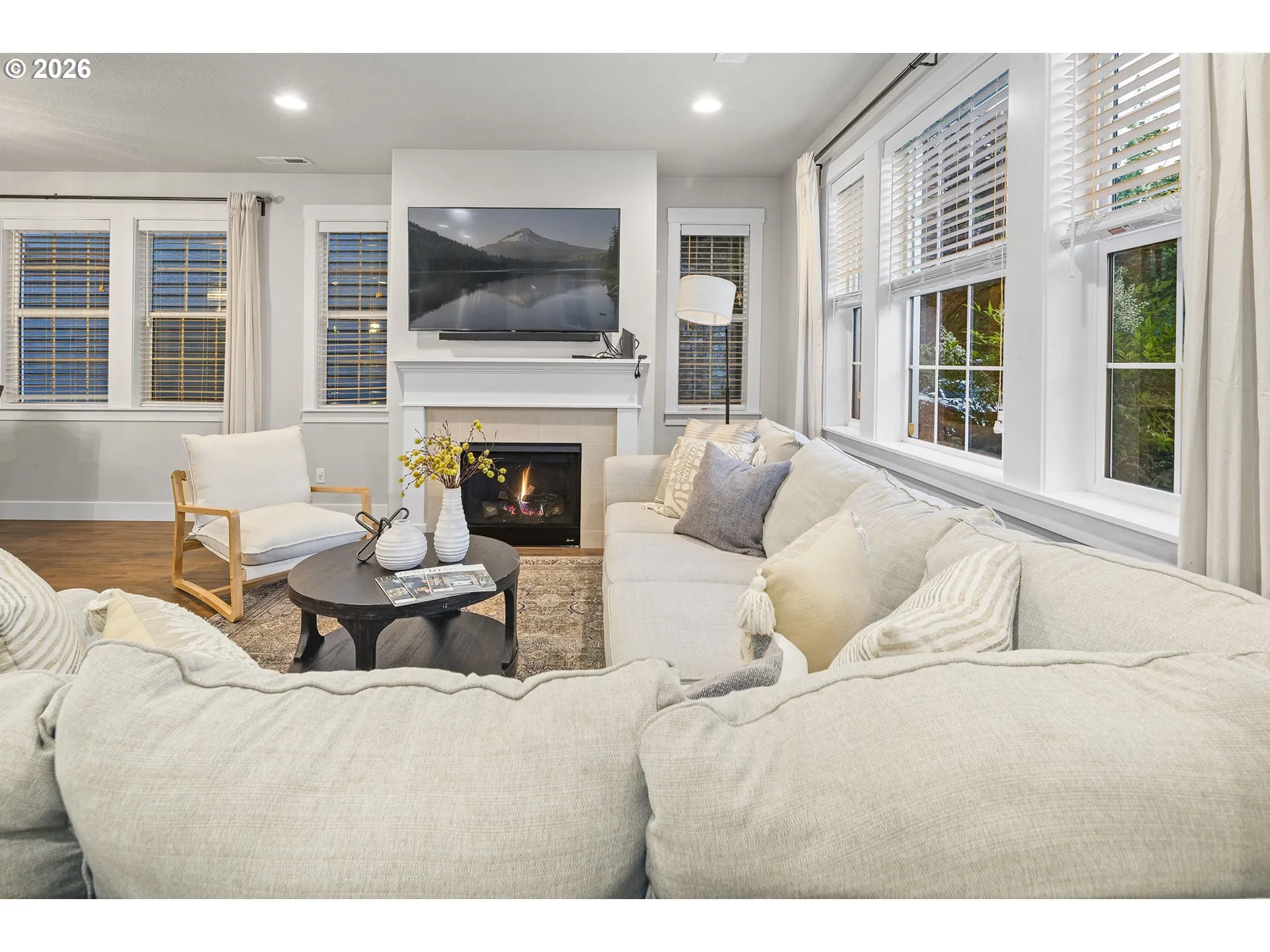 Living Room-Fireplace