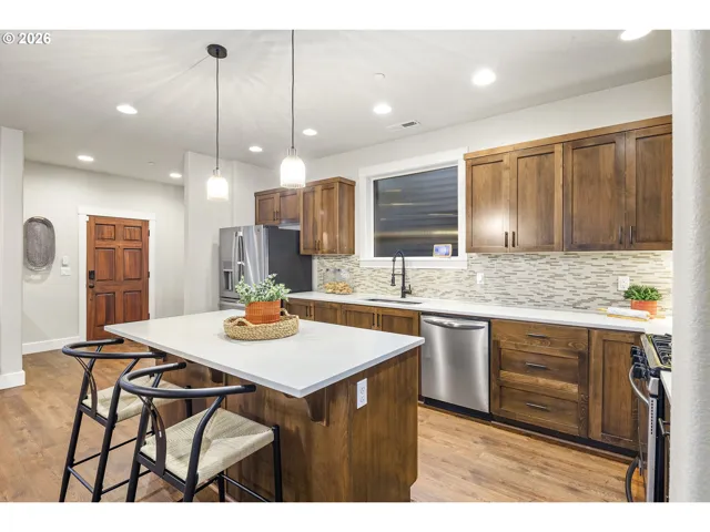Kitchen-Eating Area