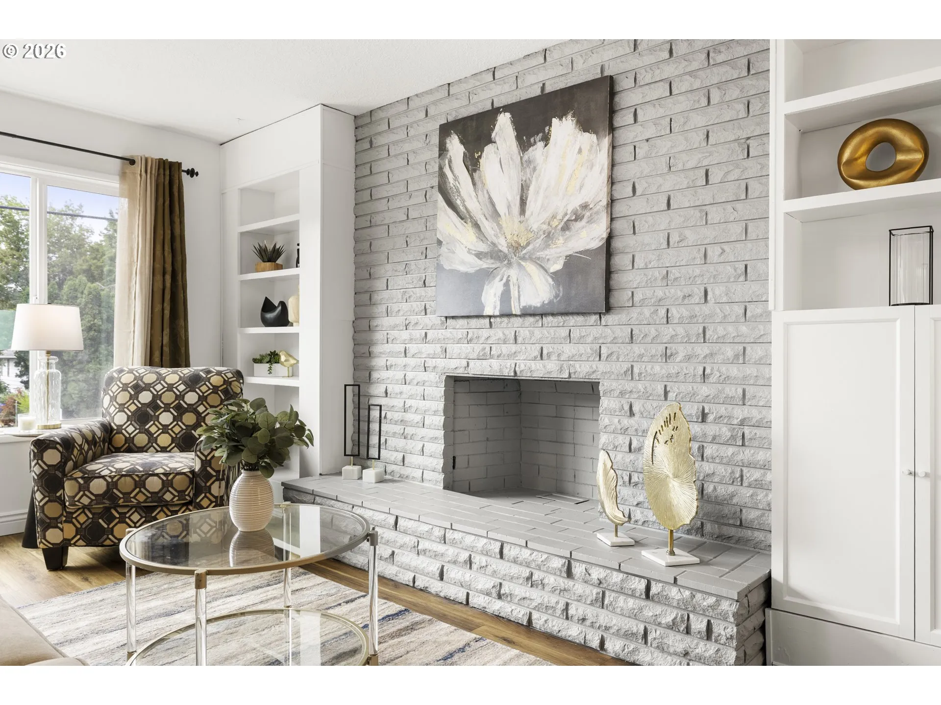 Built-In Cabinets-Upper