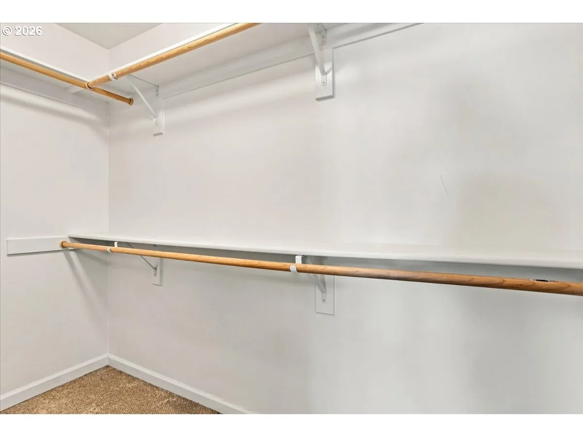Bedroom, Owner's Suite-Walk-In Closet