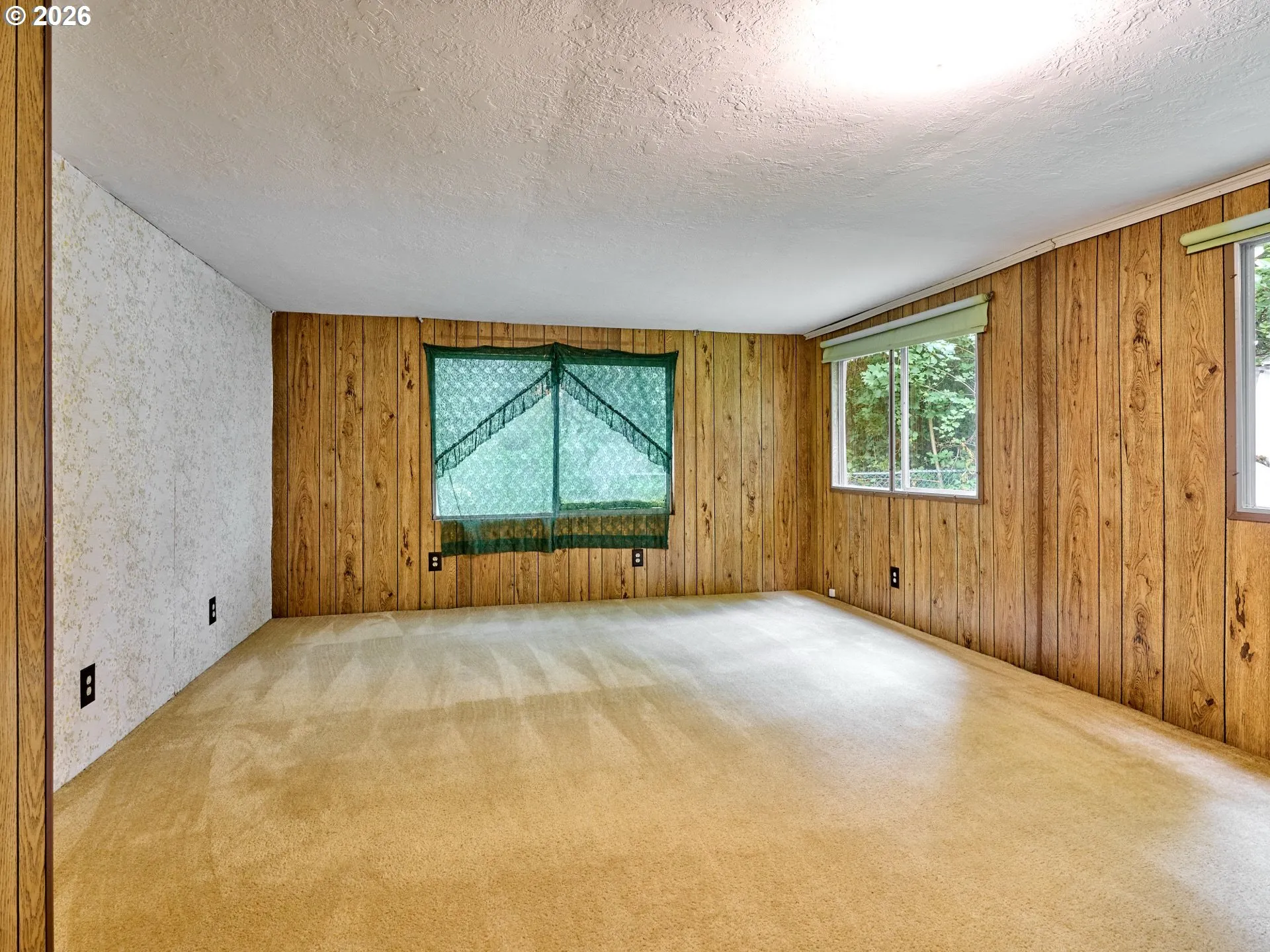 Bedroom, Primary