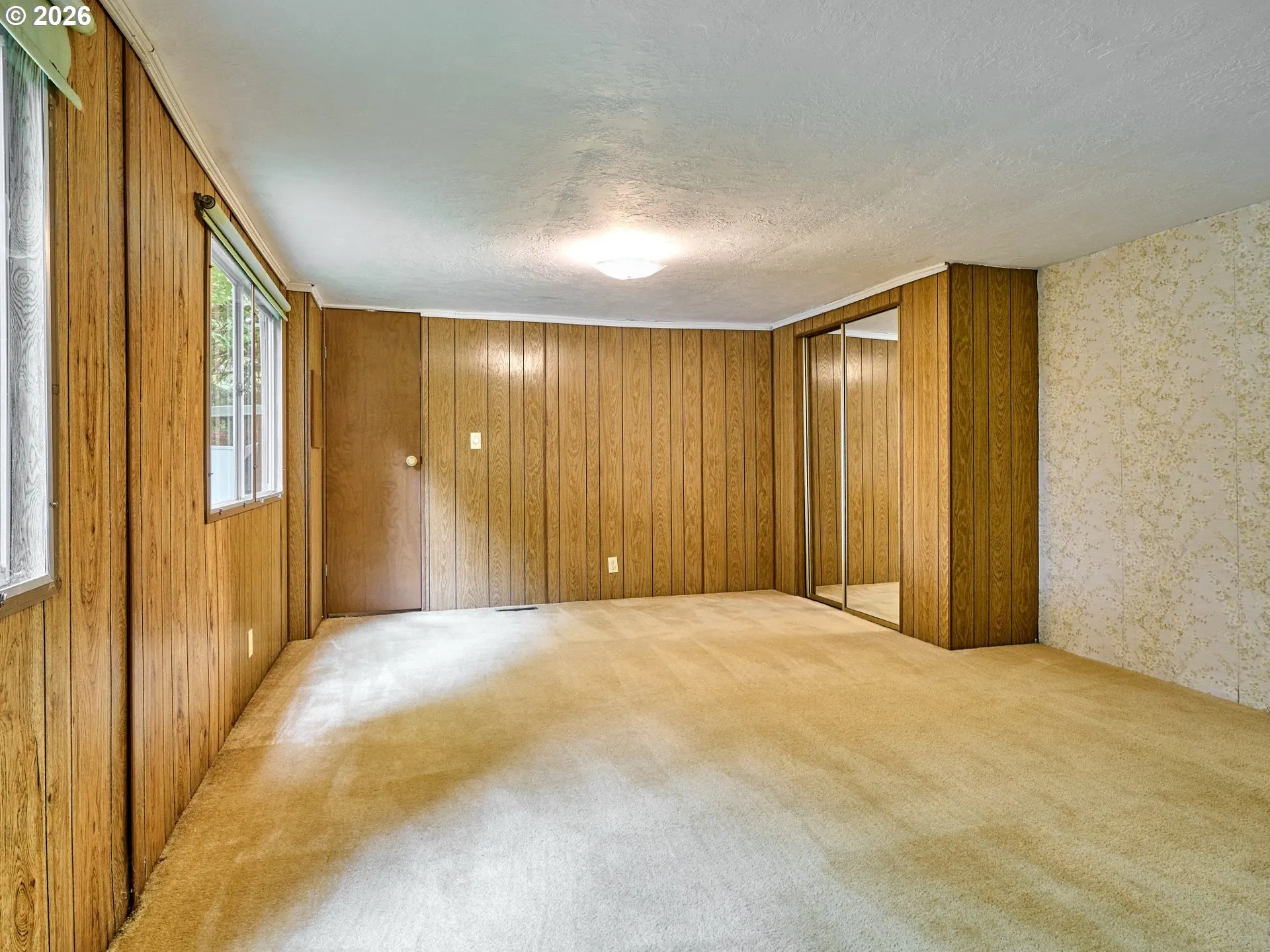 Bedroom, Primary