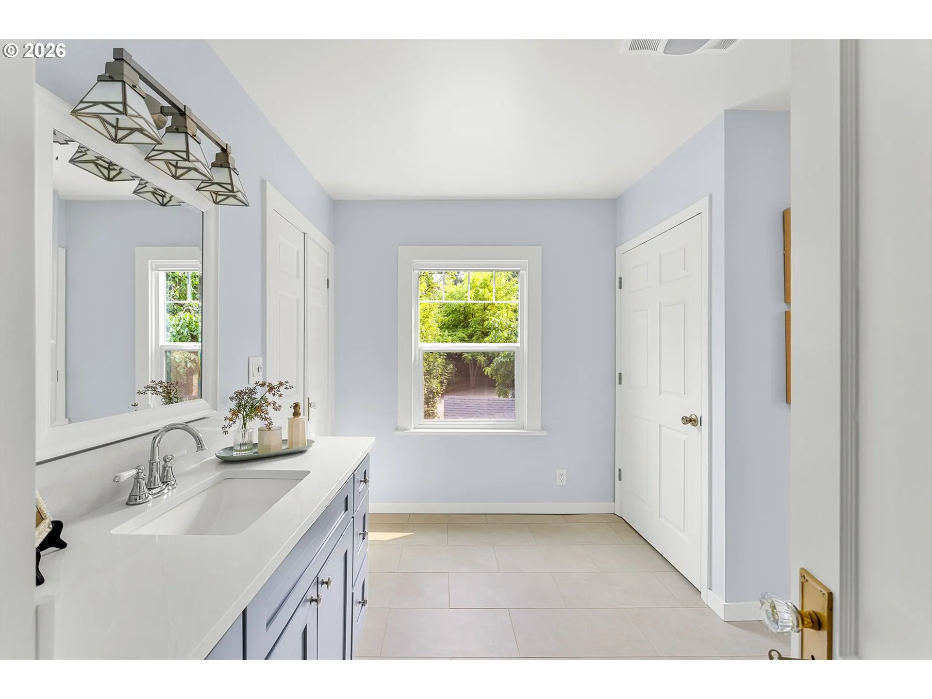 Bathroom, Attached-Upper