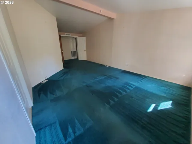 Bedroom, Primary