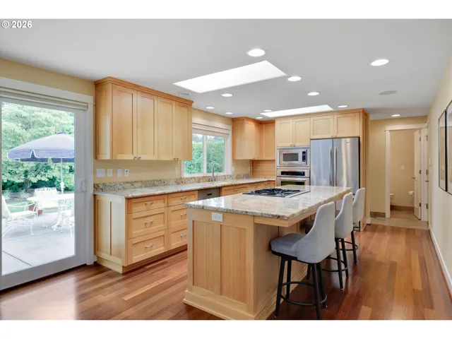 Kitchen-Cooking Island