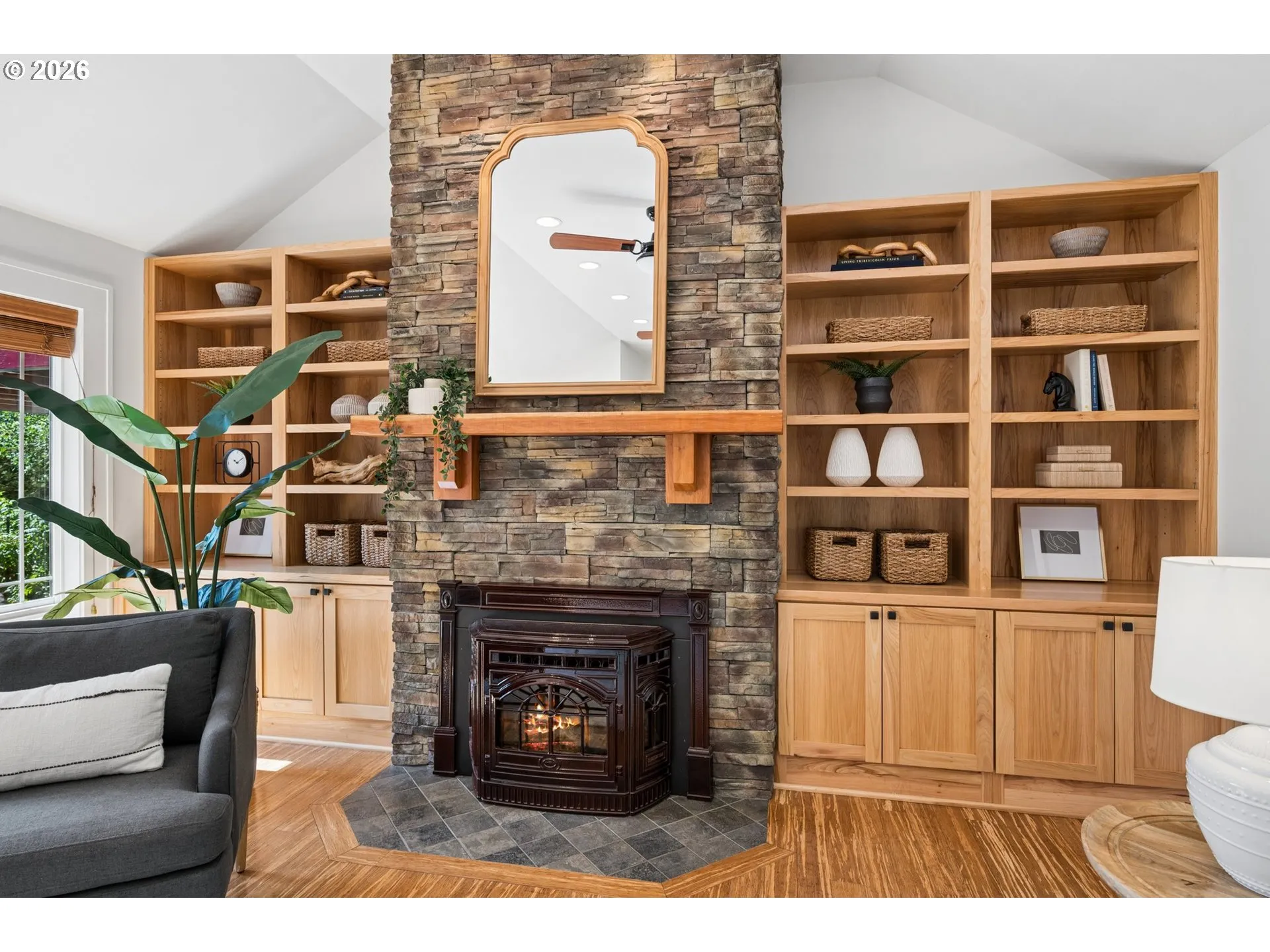 Living Room-Built-In Shelving
