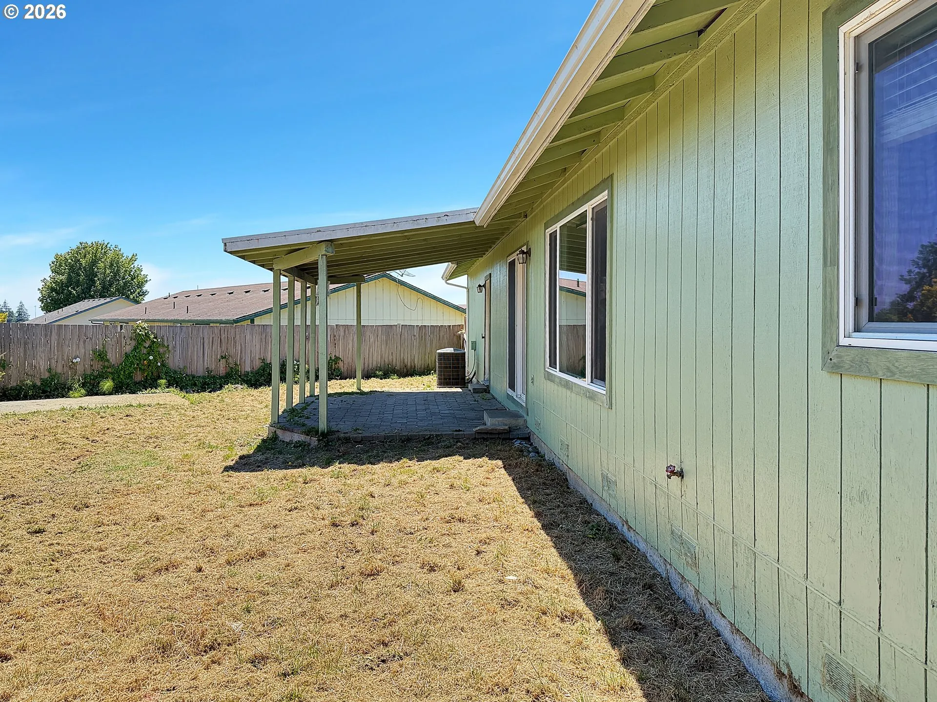 Yard-Back