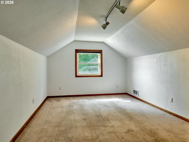 Bedroom-Upper