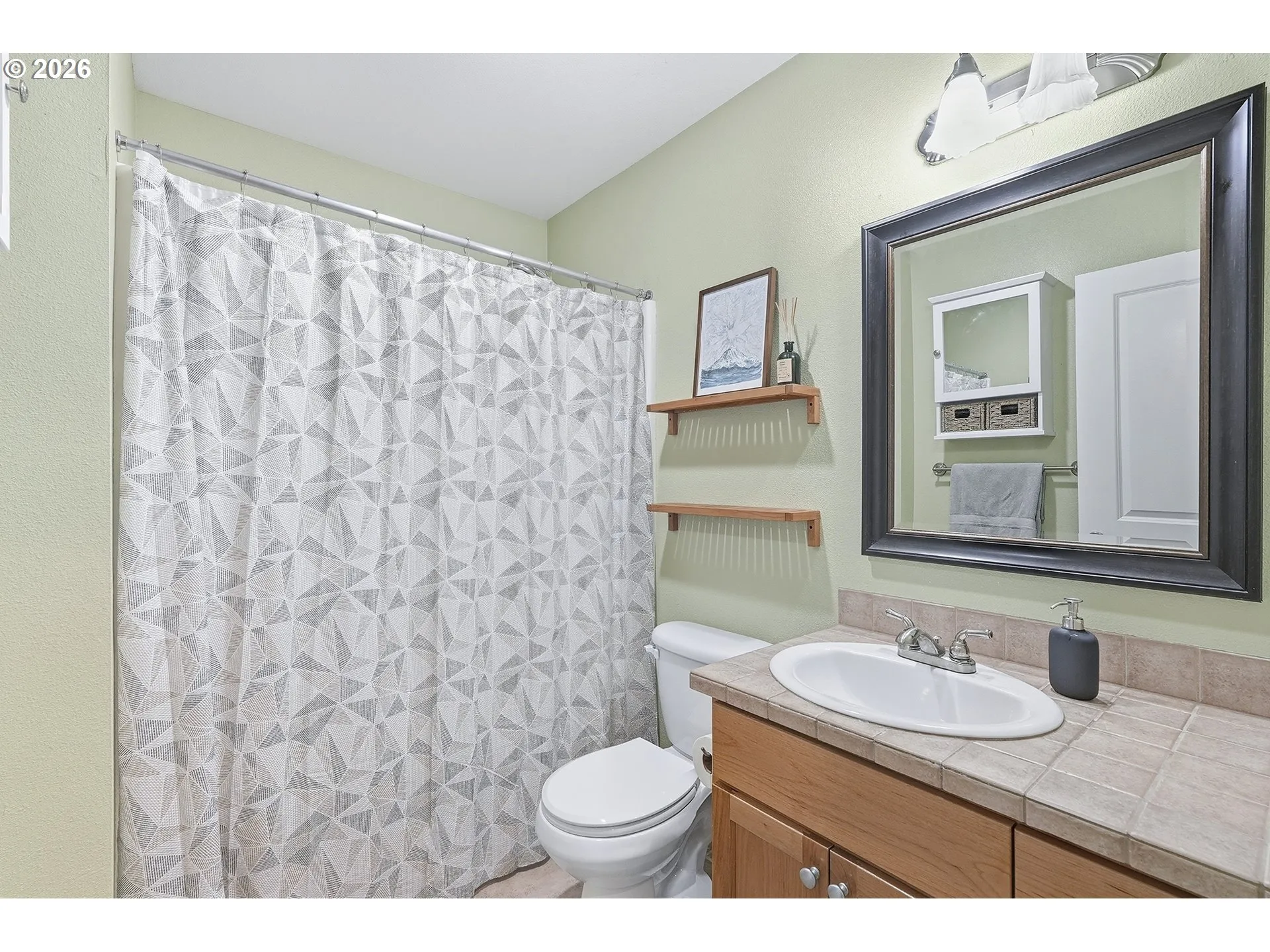 Bathroom-Upper