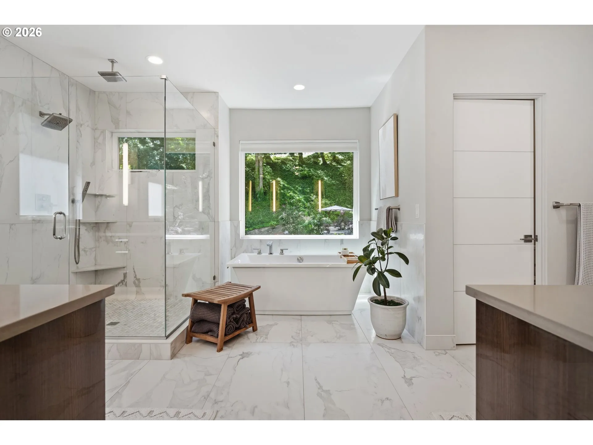 Bathroom-Walk in Shower