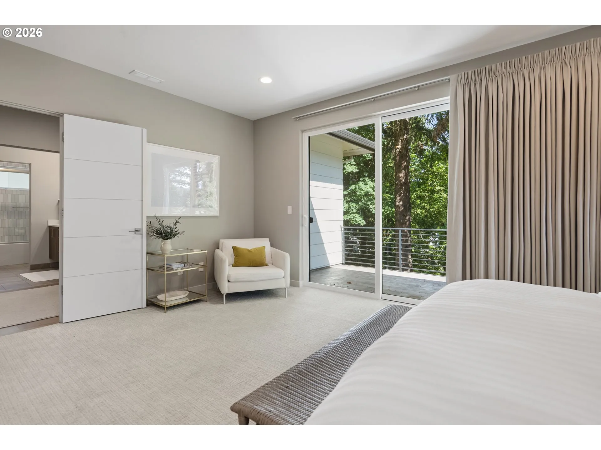 Bedroom, Primary