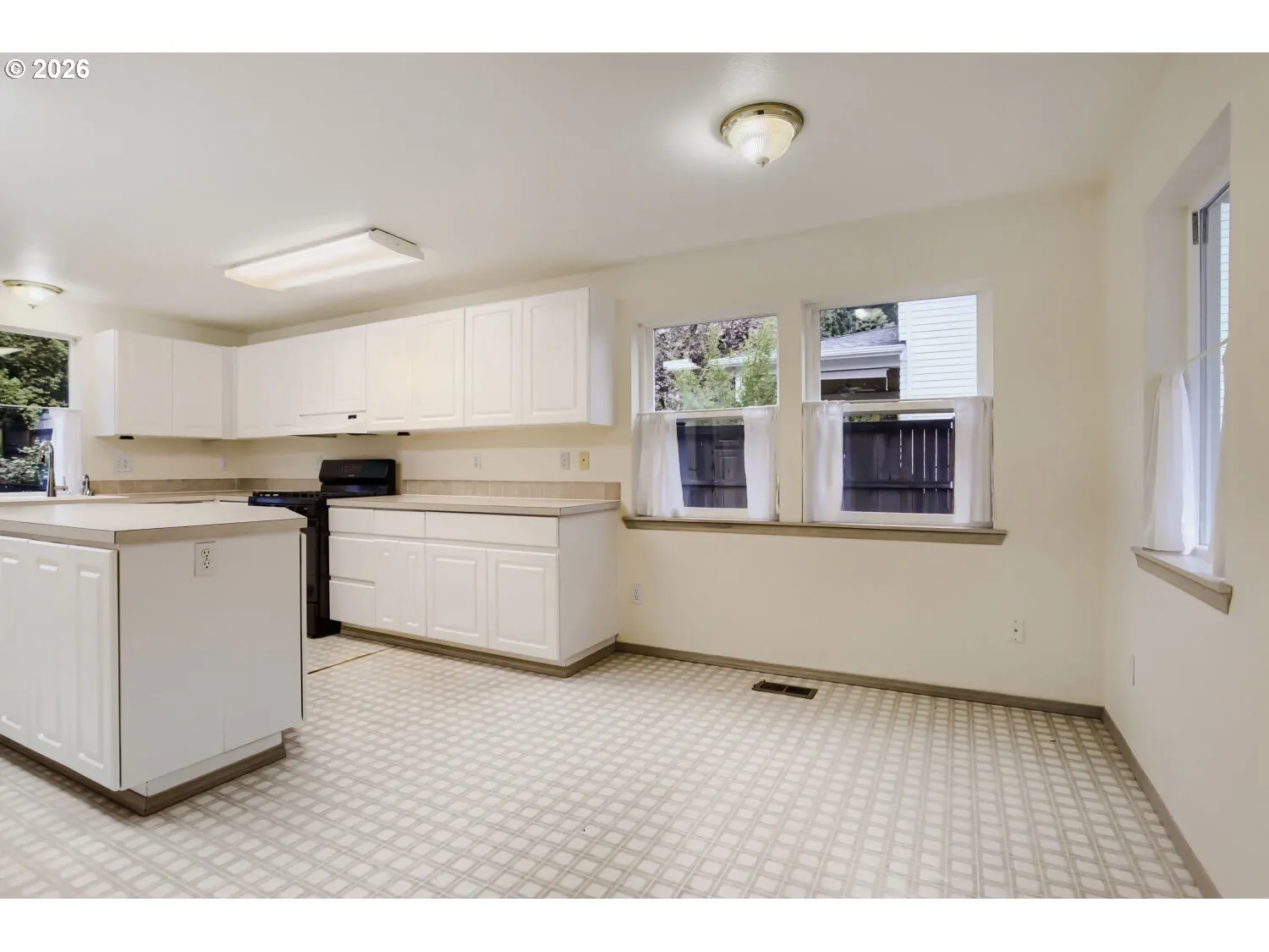 Kitchen-Eating Area