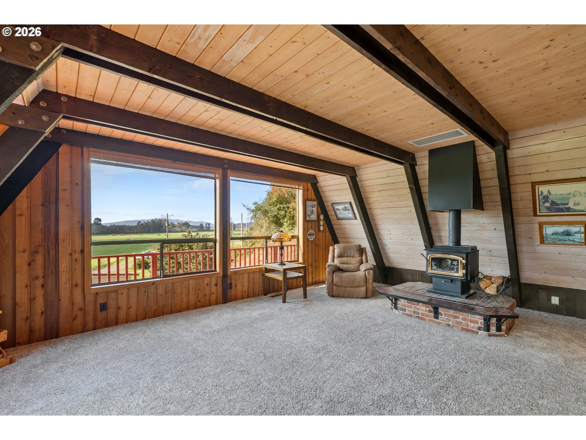 Living Room-Vaulted Ceilings