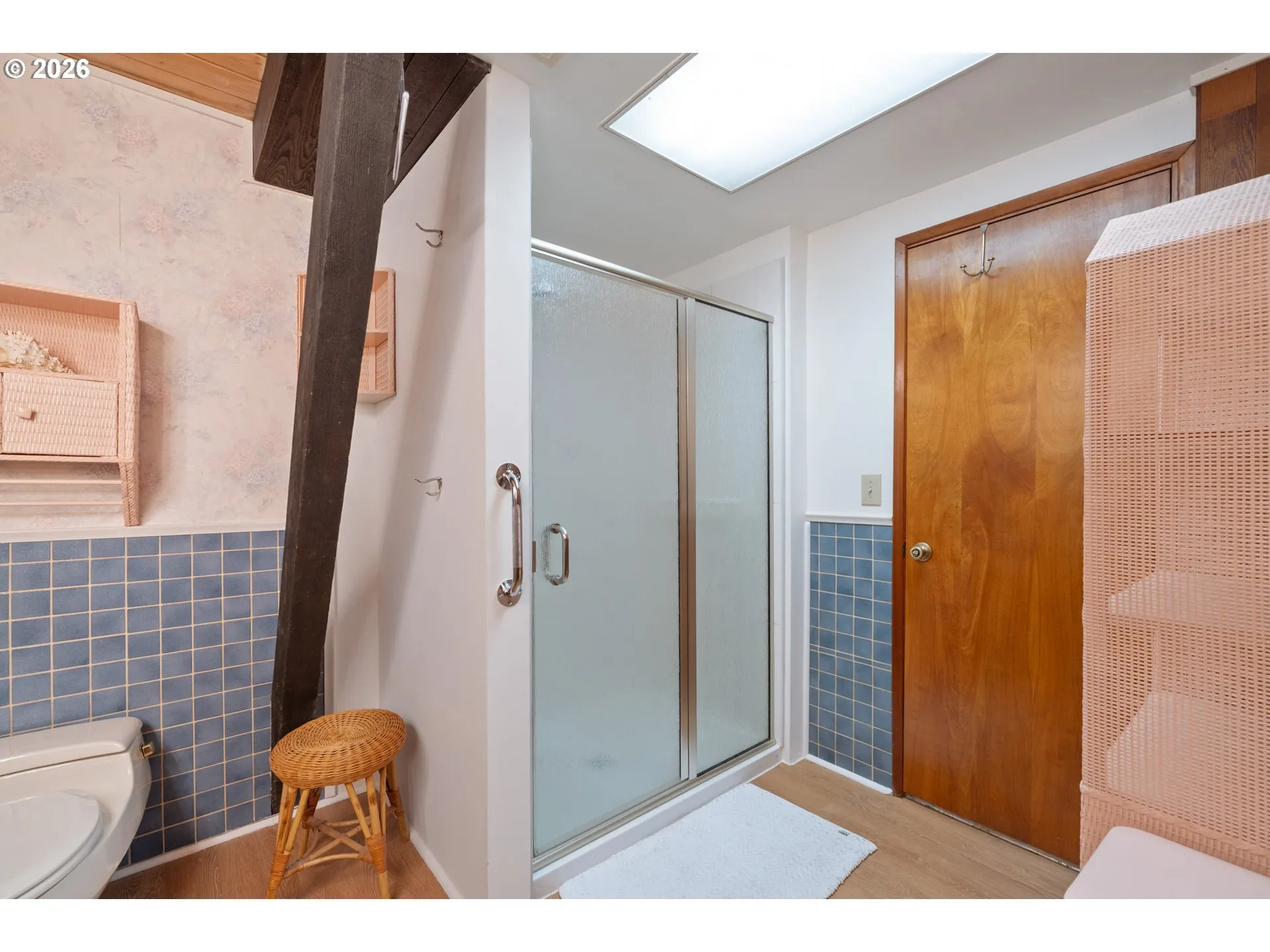Bathroom-Walk in Shower