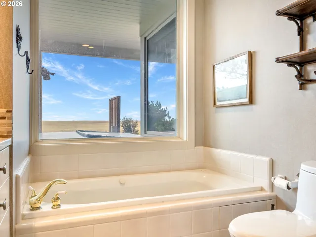En Suite Bathroom