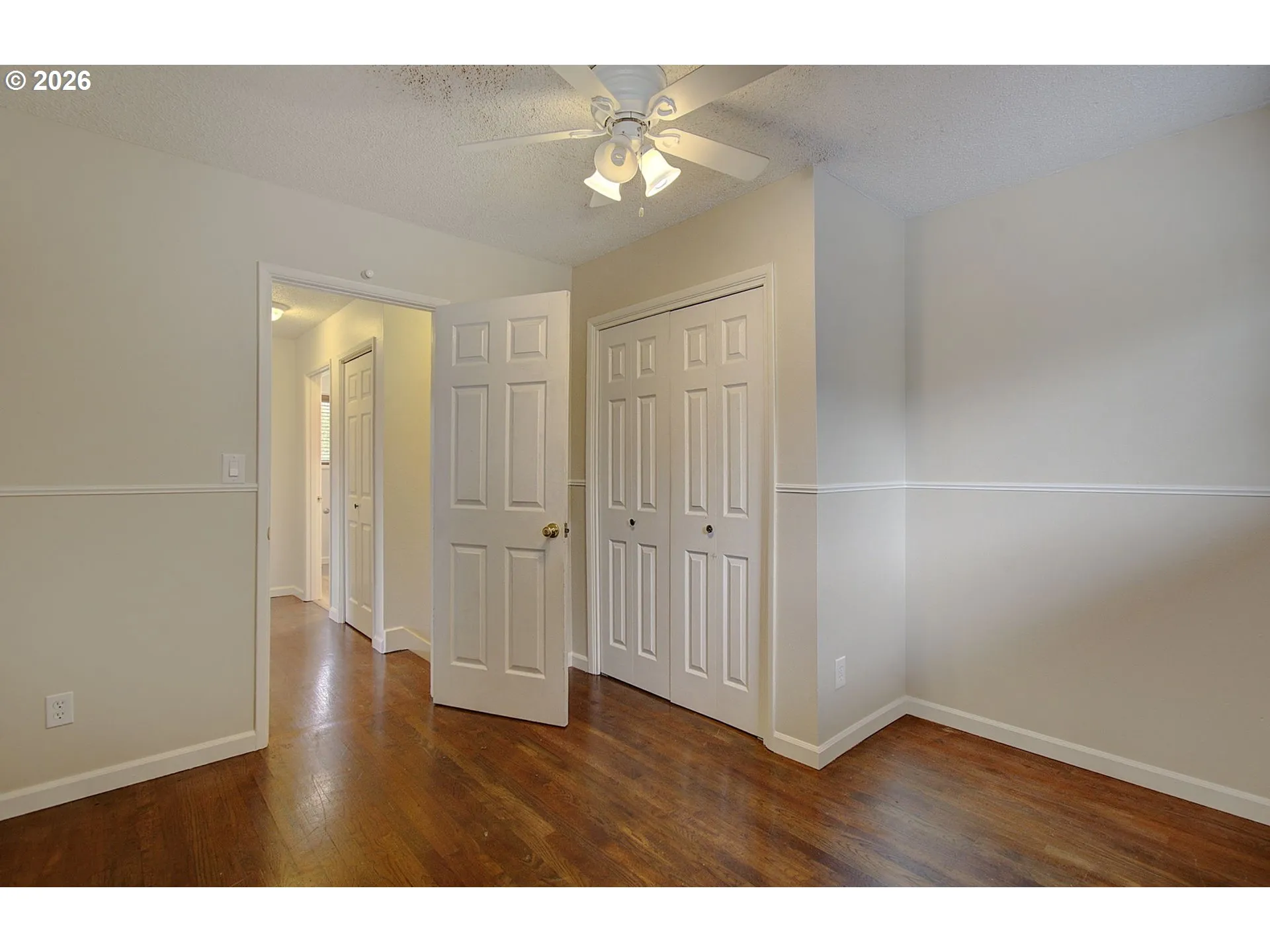 Bedroom-Upper