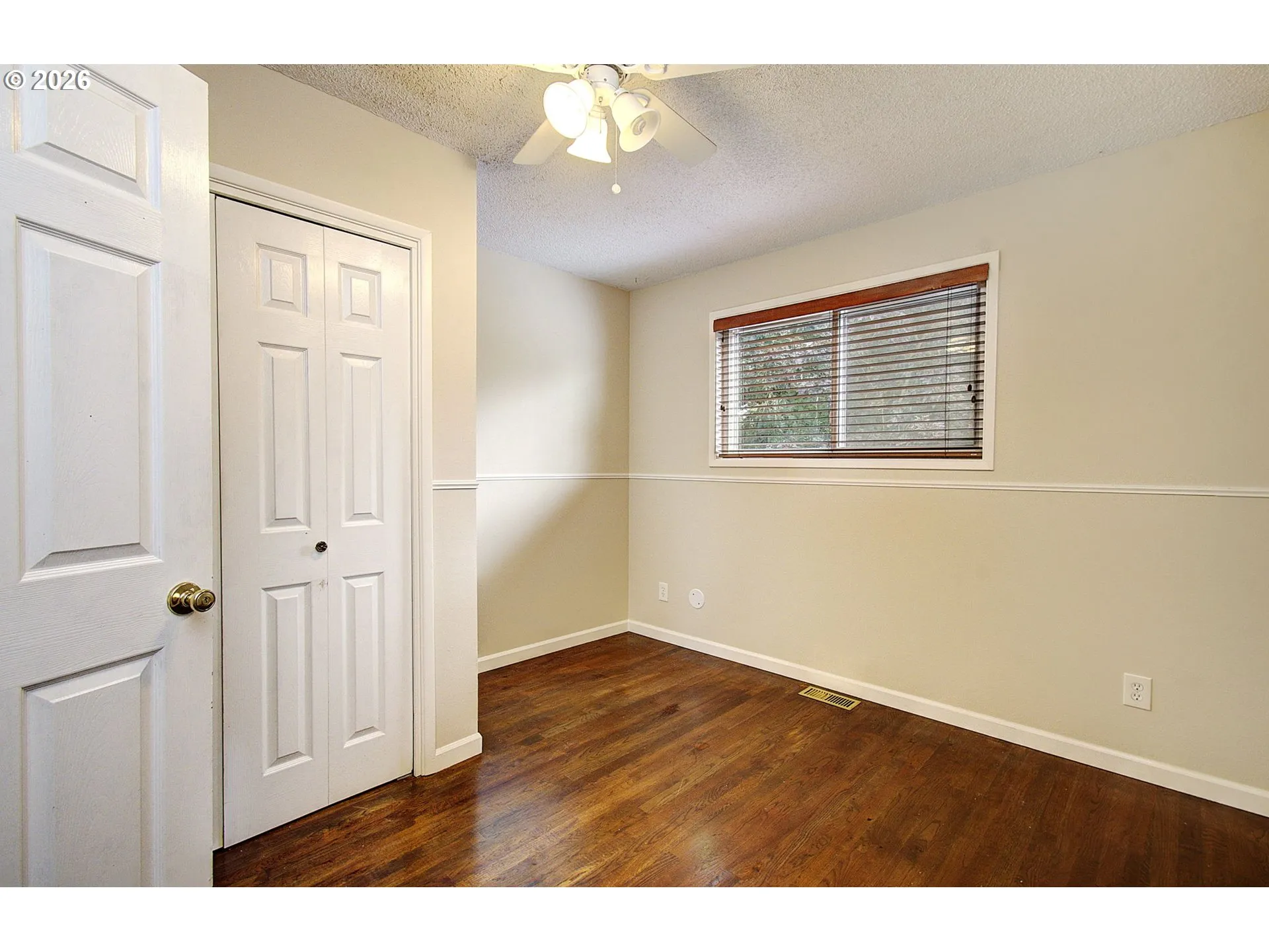 Bedroom-Upper