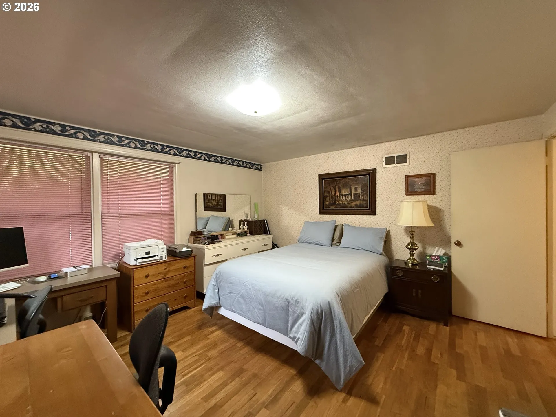 Bedroom, Primary