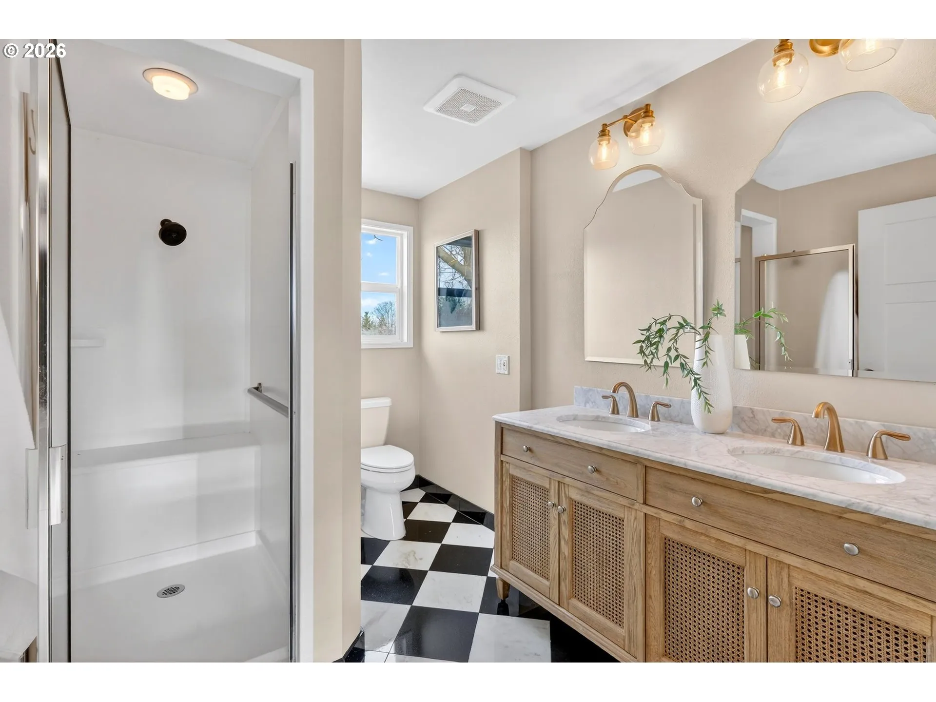 Bathroom-Upper