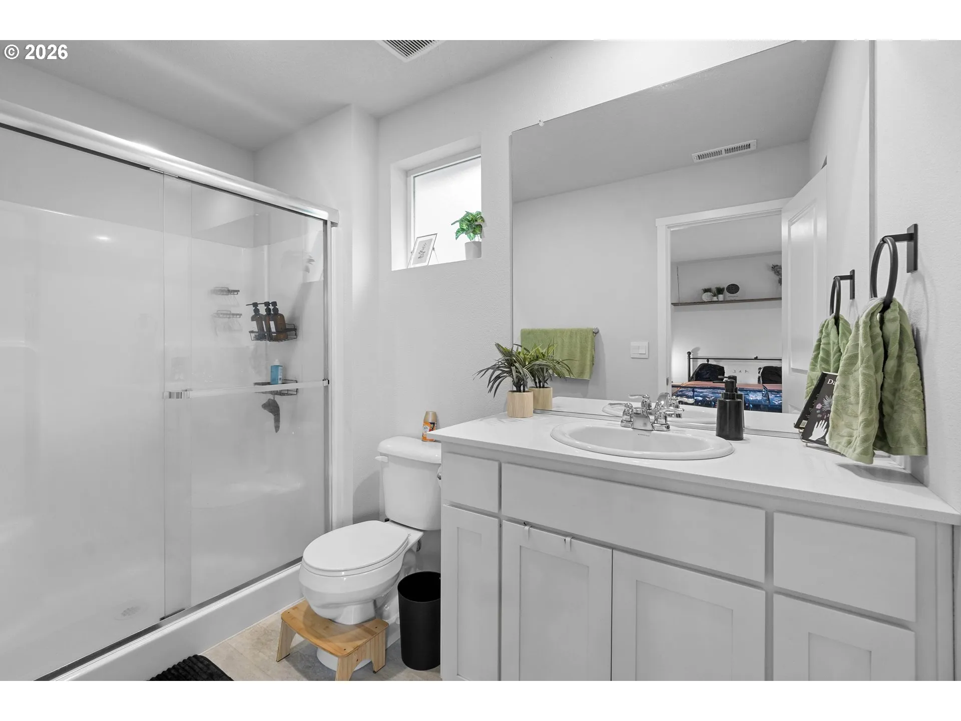 En Suite Bathroom-Upper