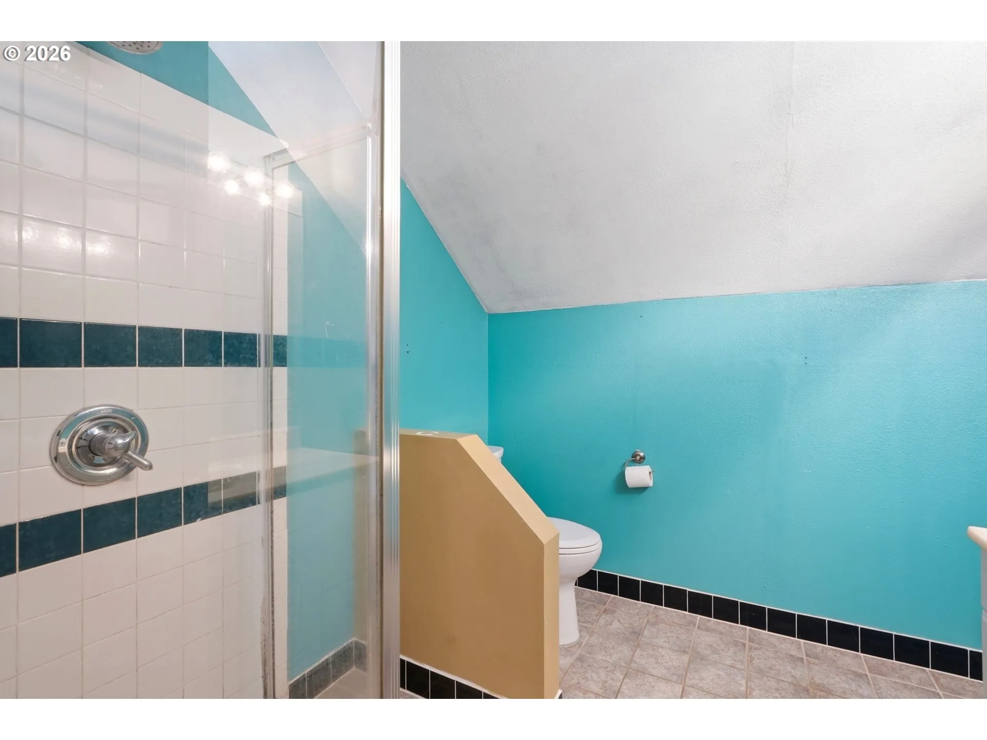 Bathroom-Upper