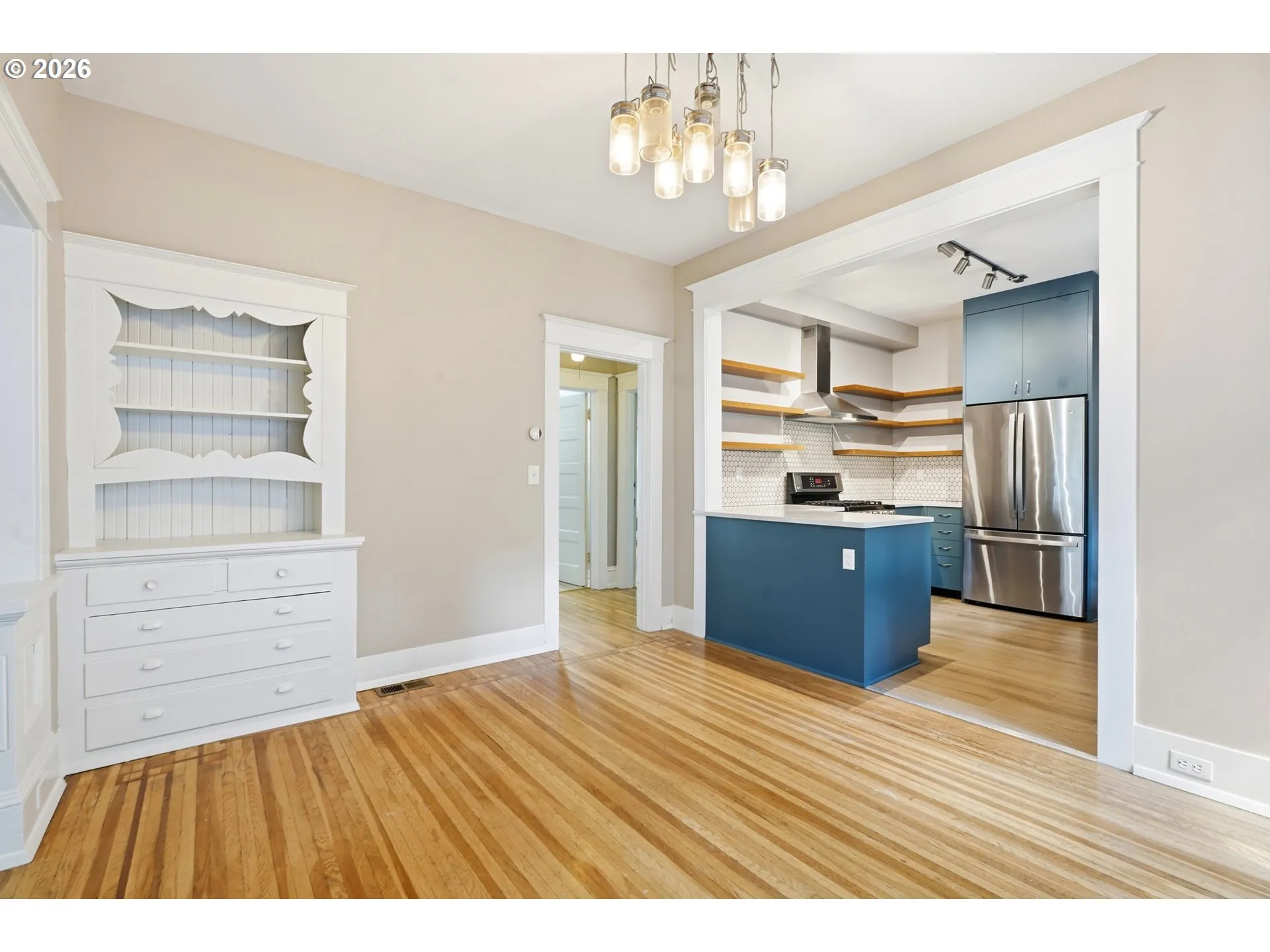 Dining Room-Built-In Cabinets