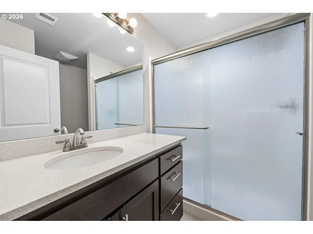 Bathroom, Attached