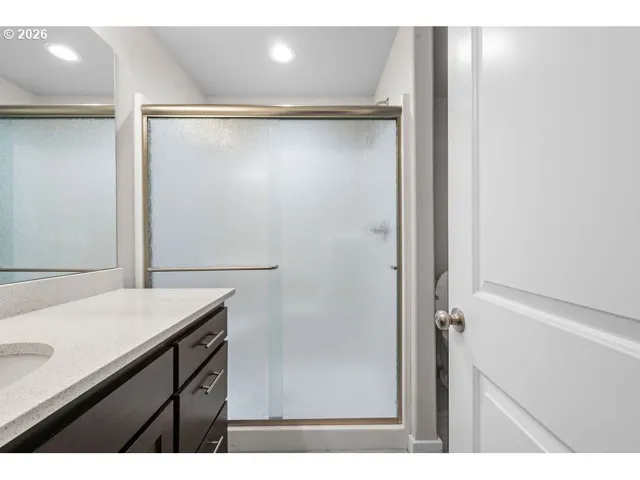 Bathroom, Attached