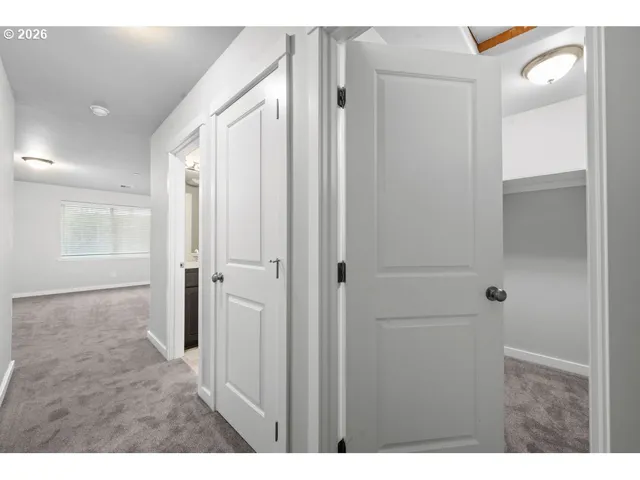 Bedroom, Primary