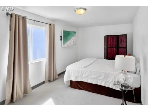 Bedroom, Primary